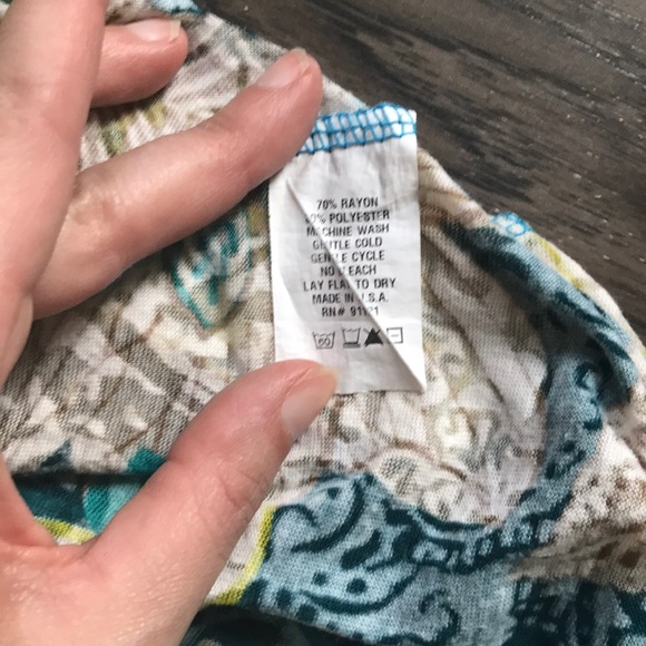 Well loved SNOSKINS summer top, sz M - Picture 4 of 4